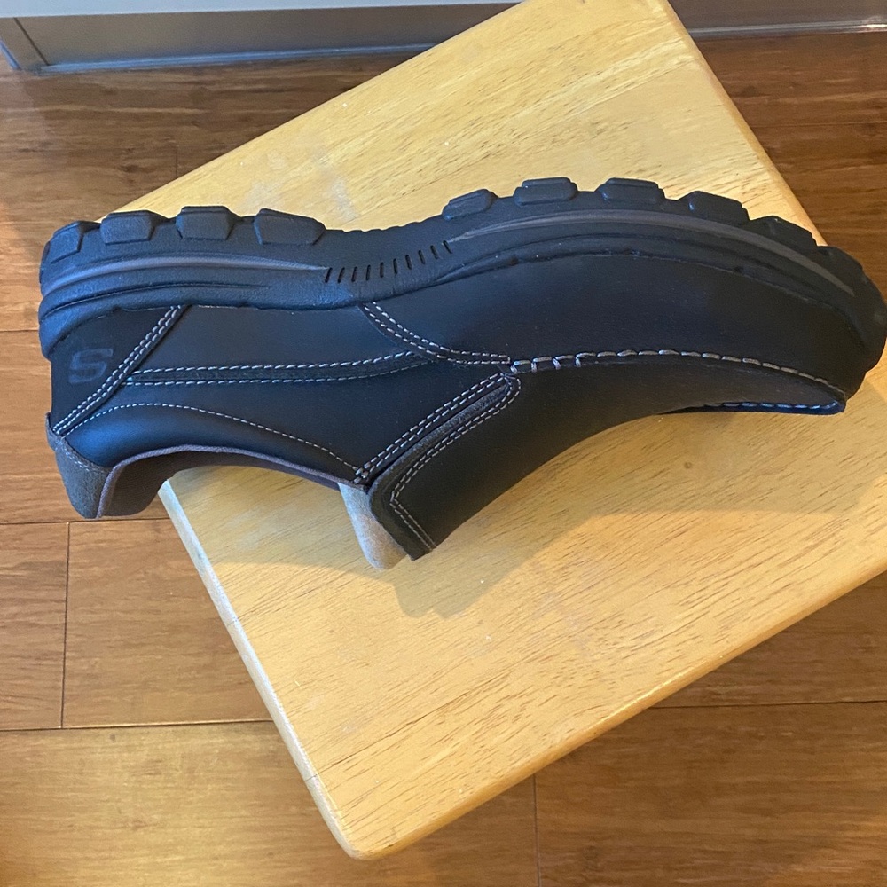 Men’s Skechers relaxed fit slip on - Picture 3 of 4